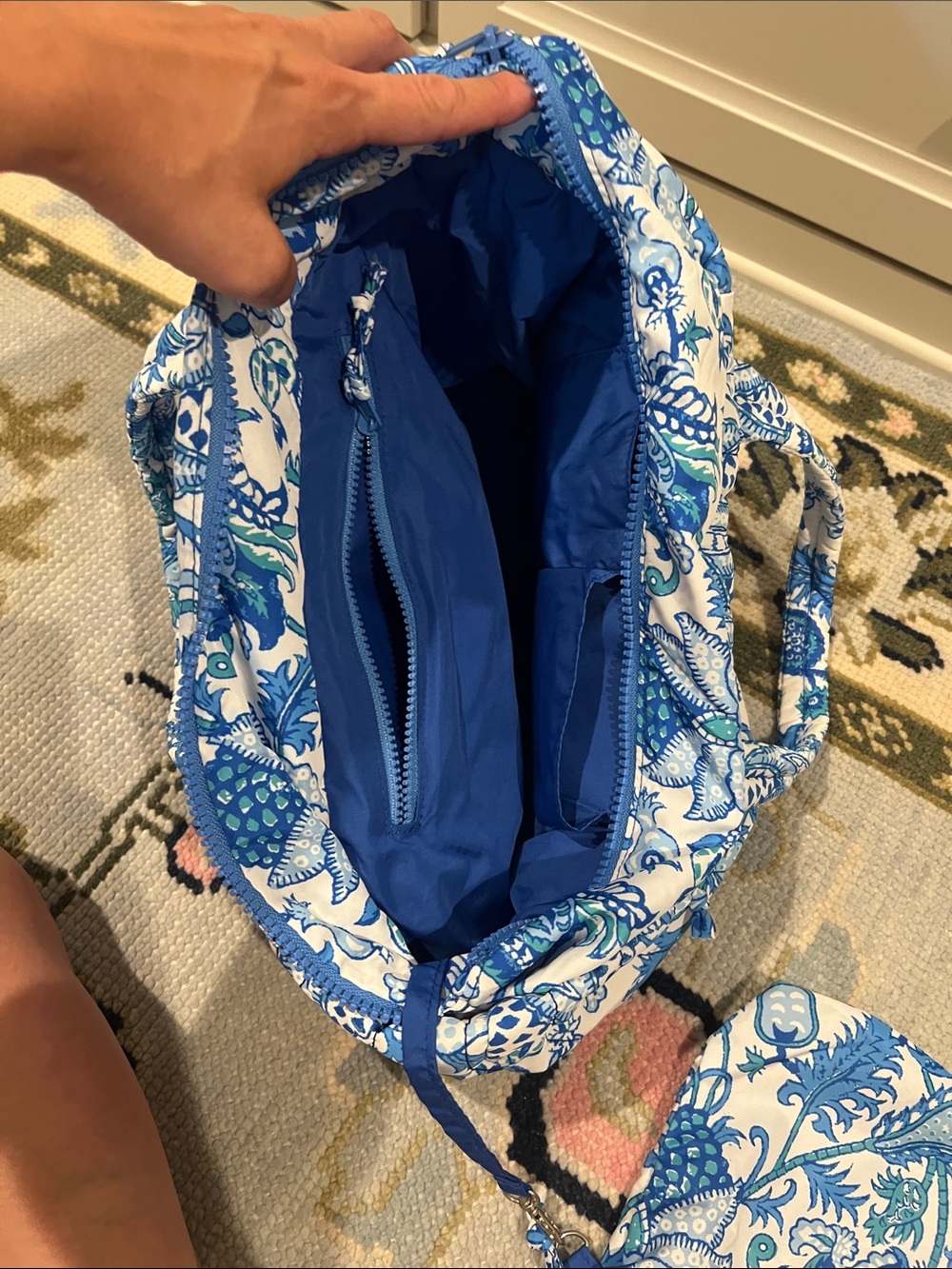 Handbag - Picture 3 of 4